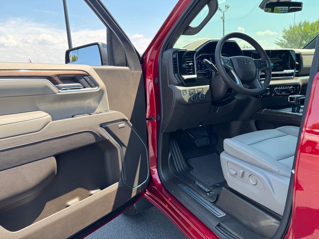 new 2025 Chevrolet Silverado 1500 car, priced at $51,420