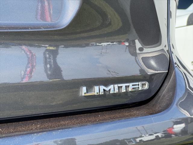 used 2023 Toyota Highlander car, priced at $41,862