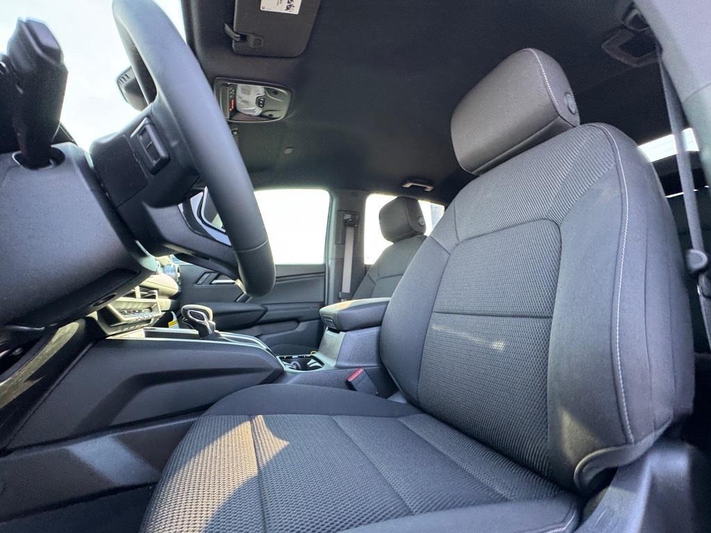 new 2025 Chevrolet Colorado car, priced at $32,970