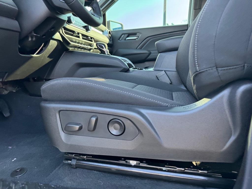 new 2025 Chevrolet Colorado car, priced at $32,970