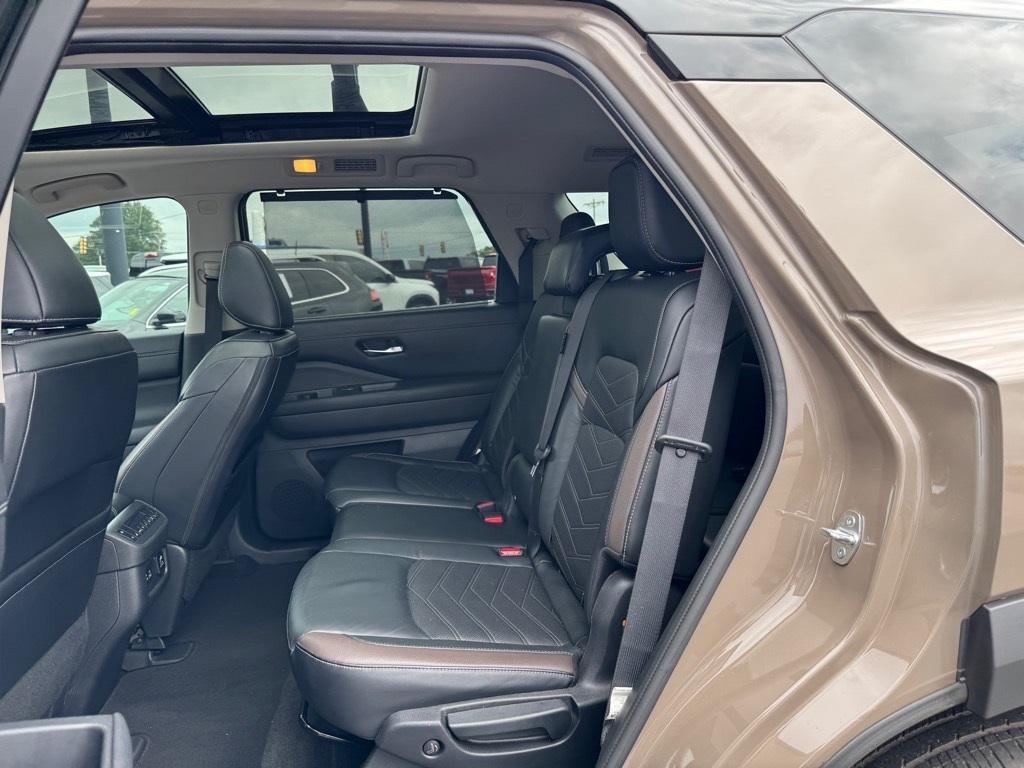 used 2023 Nissan Pathfinder car, priced at $36,862