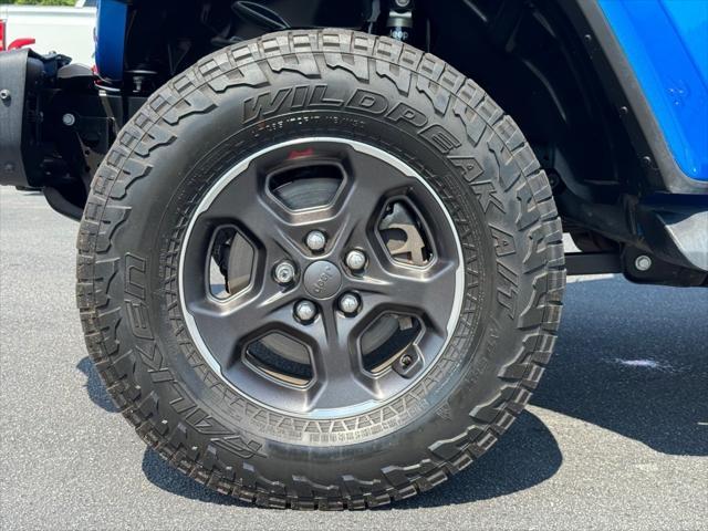 used 2021 Jeep Gladiator car, priced at $38,862