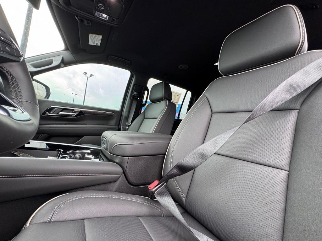 new 2025 Chevrolet Suburban car, priced at $74,320
