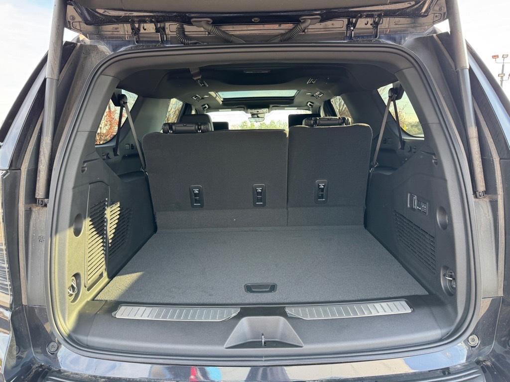 new 2025 Chevrolet Suburban car, priced at $92,725