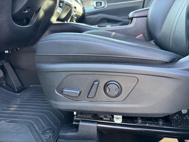 used 2023 Kia Sorento Hybrid car, priced at $32,862