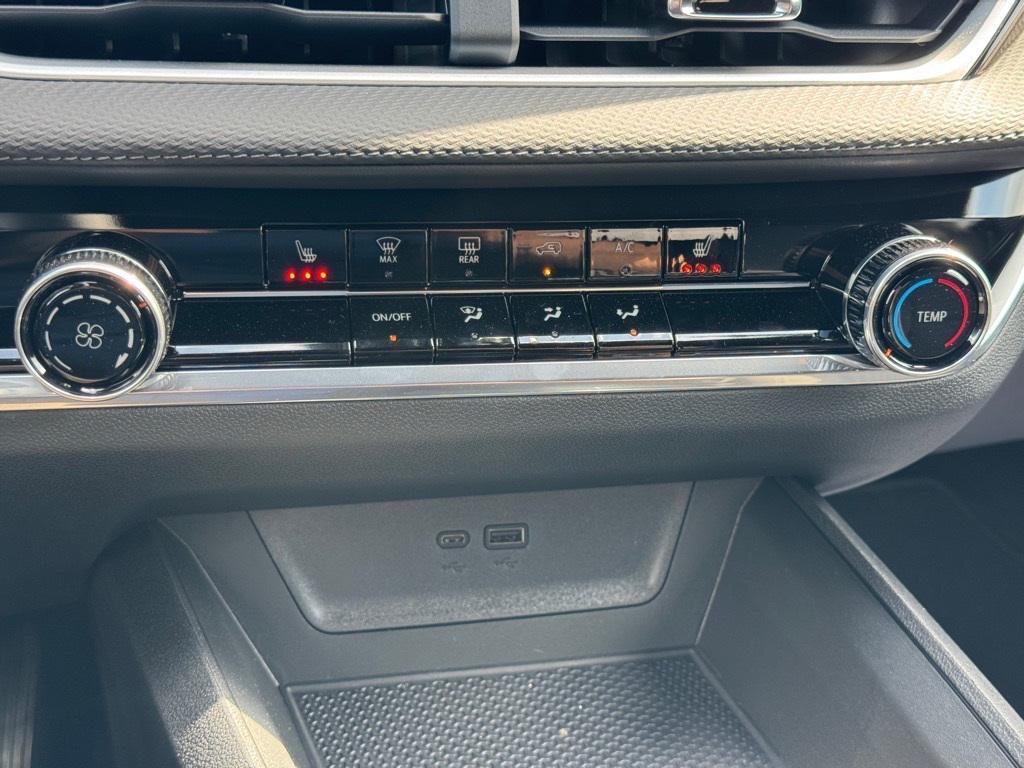 used 2025 Chevrolet Equinox car, priced at $28,862