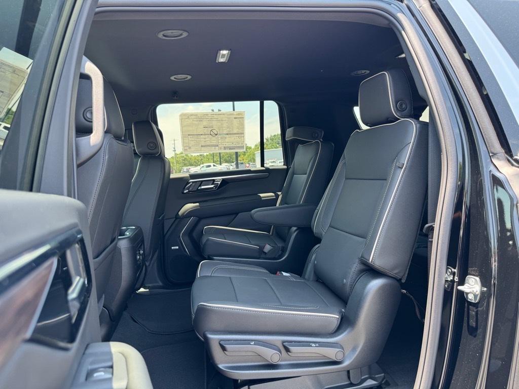 new 2025 Chevrolet Suburban car, priced at $73,320