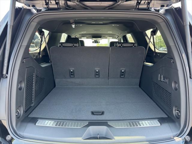 new 2025 Chevrolet Suburban car, priced at $77,999