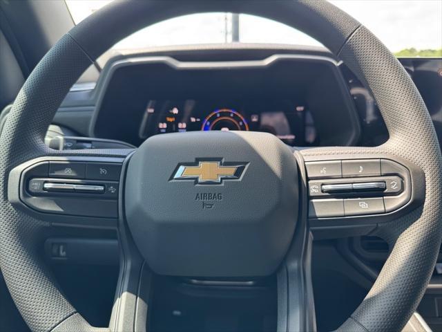 new 2025 Chevrolet Colorado car, priced at $31,135