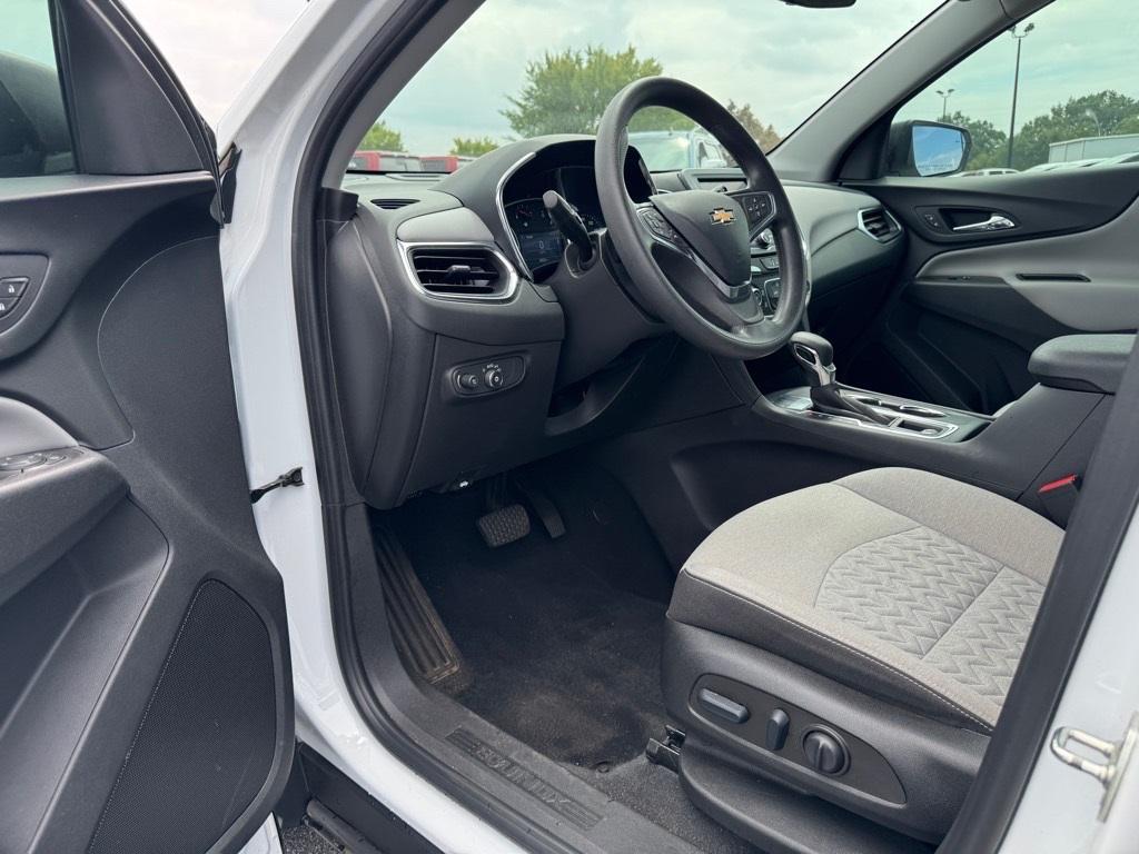 used 2022 Chevrolet Equinox car, priced at $23,362