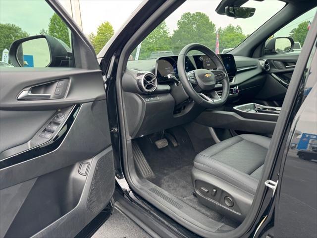 used 2025 Chevrolet Equinox car, priced at $30,662
