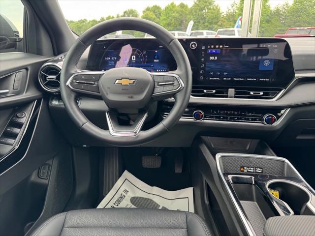 used 2025 Chevrolet Equinox car, priced at $30,662