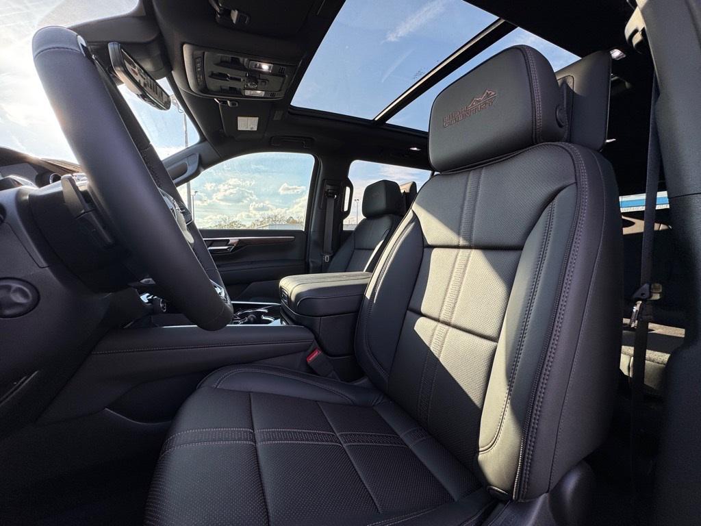 new 2025 Chevrolet Suburban car, priced at $92,150