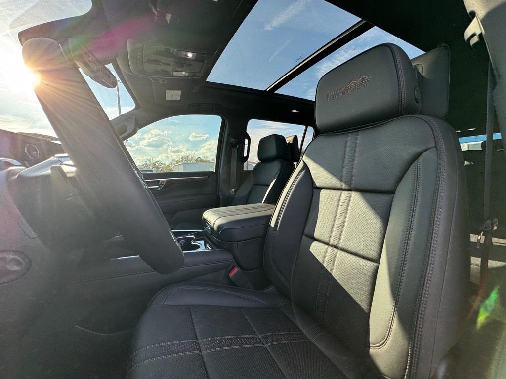 new 2025 Chevrolet Suburban car, priced at $92,150