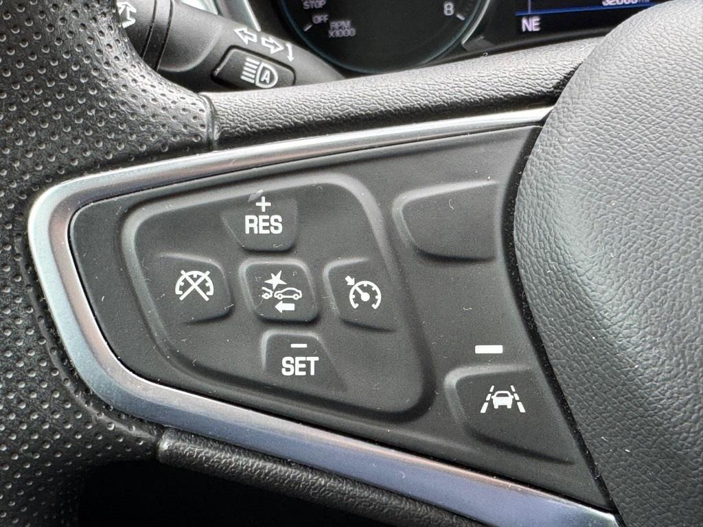 used 2022 Chevrolet Equinox car, priced at $22,862