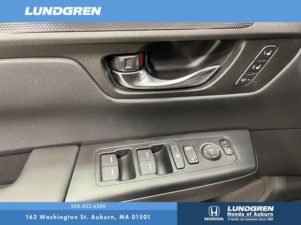 new 2026 Honda CR-V Hybrid car, priced at $41,675