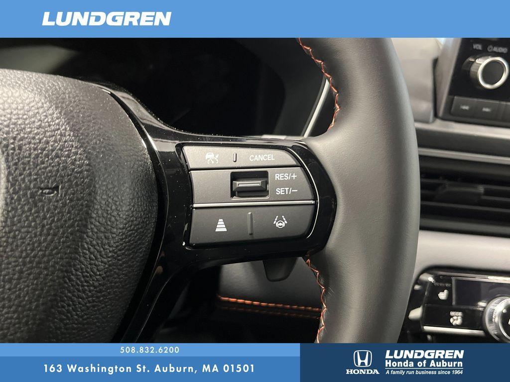 new 2025 Honda Pilot car, priced at $43,795