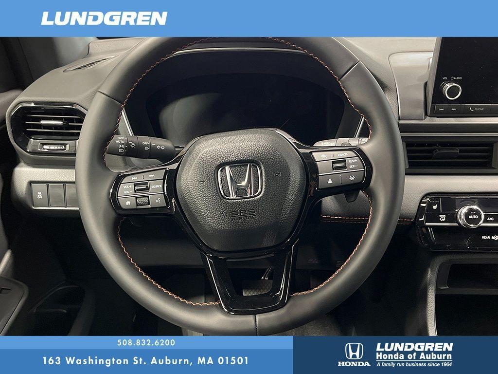 new 2025 Honda Pilot car, priced at $43,795