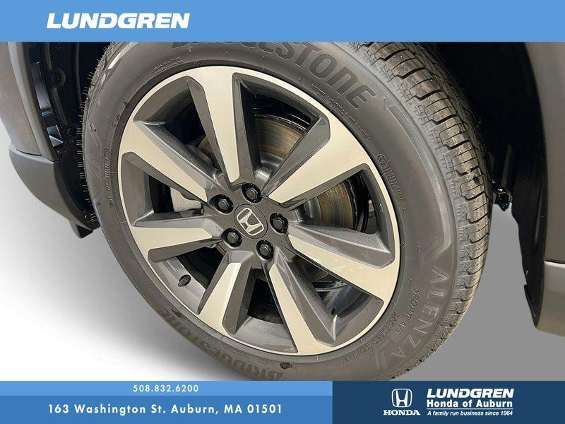 new 2025 Honda Pilot car, priced at $51,095