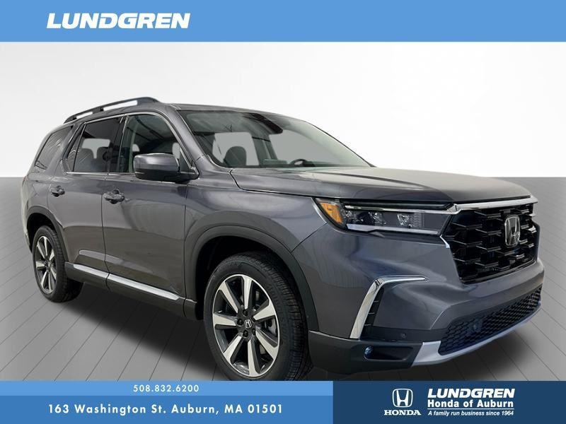 new 2025 Honda Pilot car, priced at $51,095