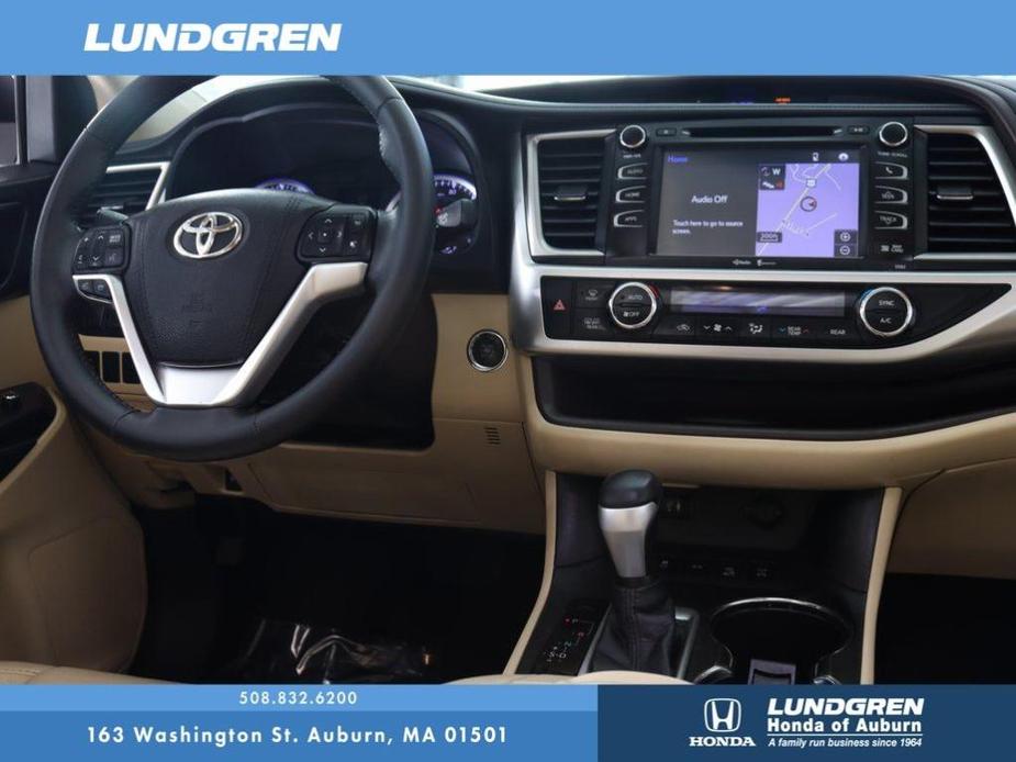 used 2015 Toyota Highlander car, priced at $13,777