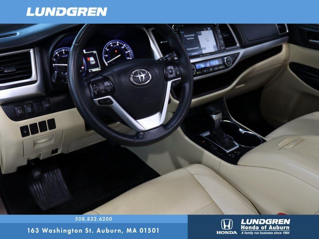 used 2018 Toyota Highlander car, priced at $21,721