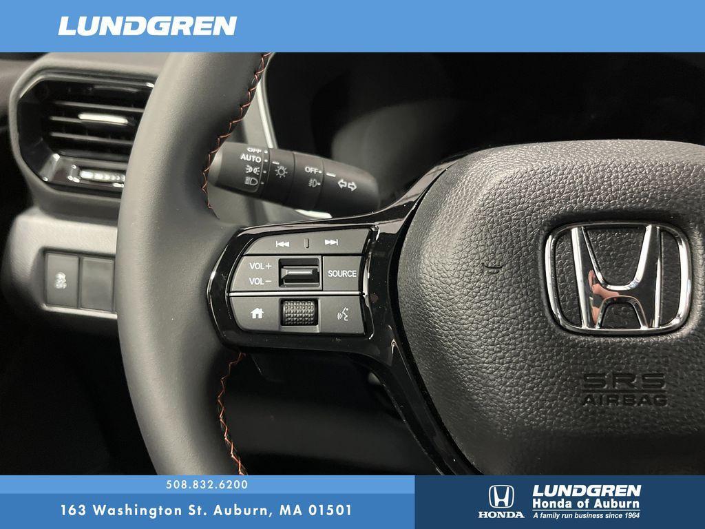 new 2025 Honda Pilot car, priced at $43,795