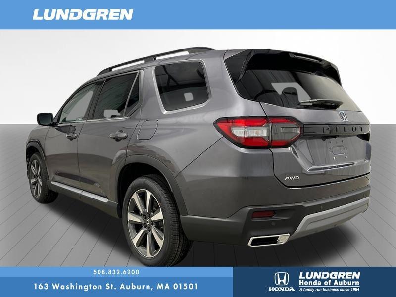new 2025 Honda Pilot car, priced at $51,050