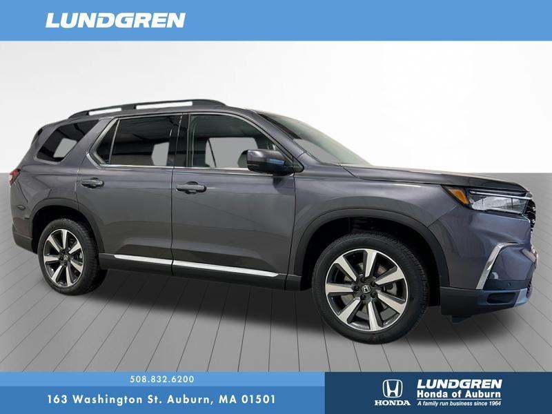 new 2025 Honda Pilot car, priced at $51,050