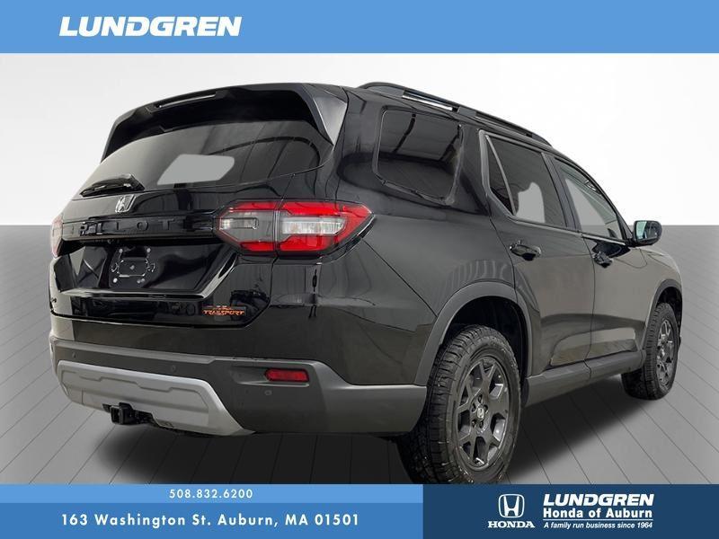 new 2025 Honda Pilot car, priced at $50,850