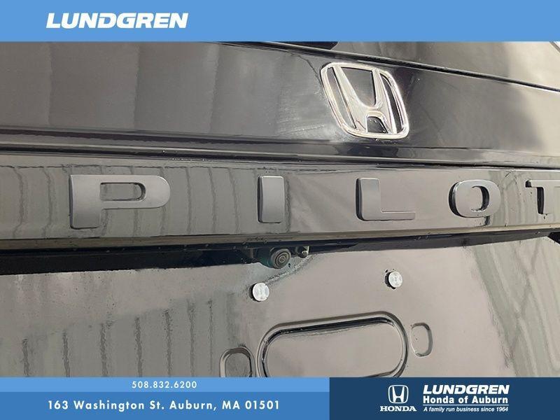 new 2025 Honda Pilot car, priced at $50,850