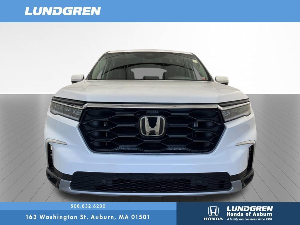 new 2025 Honda Pilot car, priced at $47,050