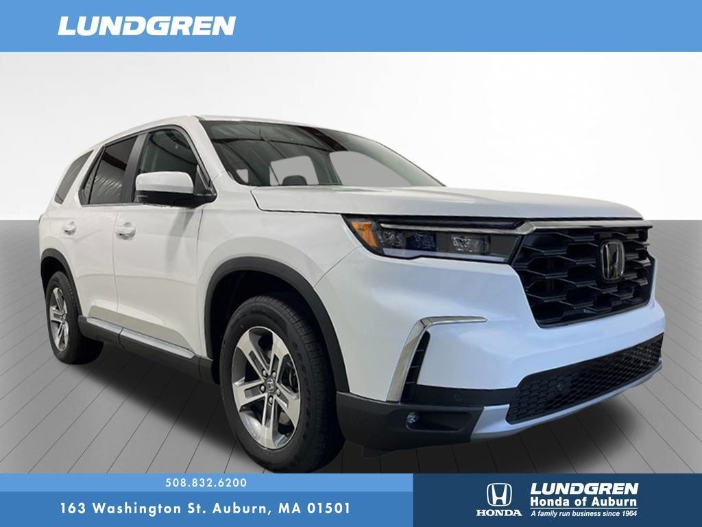 new 2025 Honda Pilot car, priced at $47,050