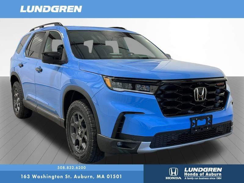 new 2025 Honda Pilot car, priced at $51,305