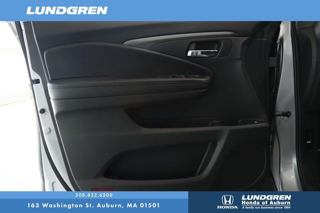 used 2022 Honda Pilot car, priced at $31,997