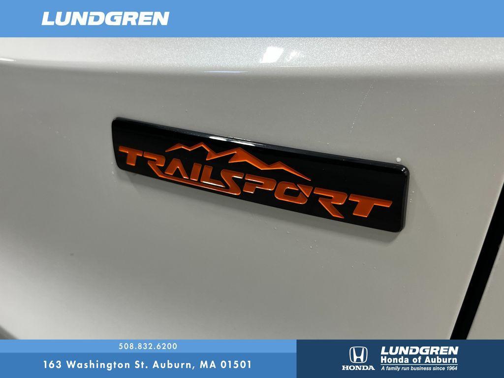 new 2026 Honda CR-V Hybrid car, priced at $40,250