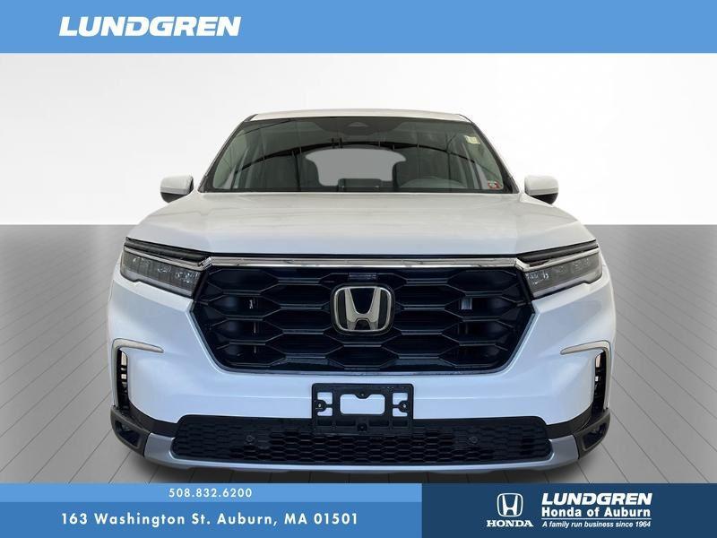 new 2025 Honda Pilot car, priced at $46,995