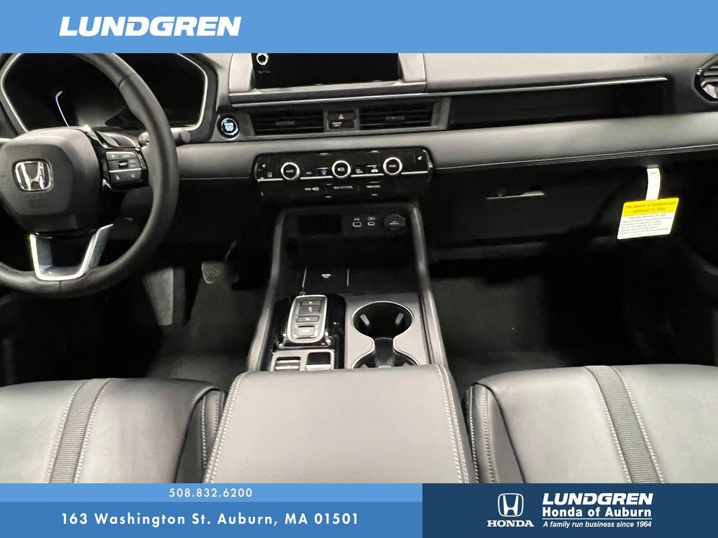 new 2025 Honda Pilot car, priced at $46,995