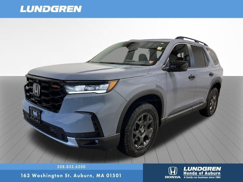 new 2025 Honda Pilot car, priced at $51,305