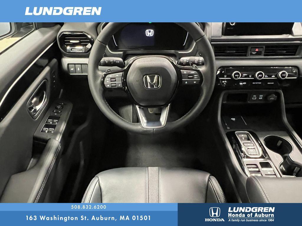 new 2025 Honda Pilot car, priced at $47,050