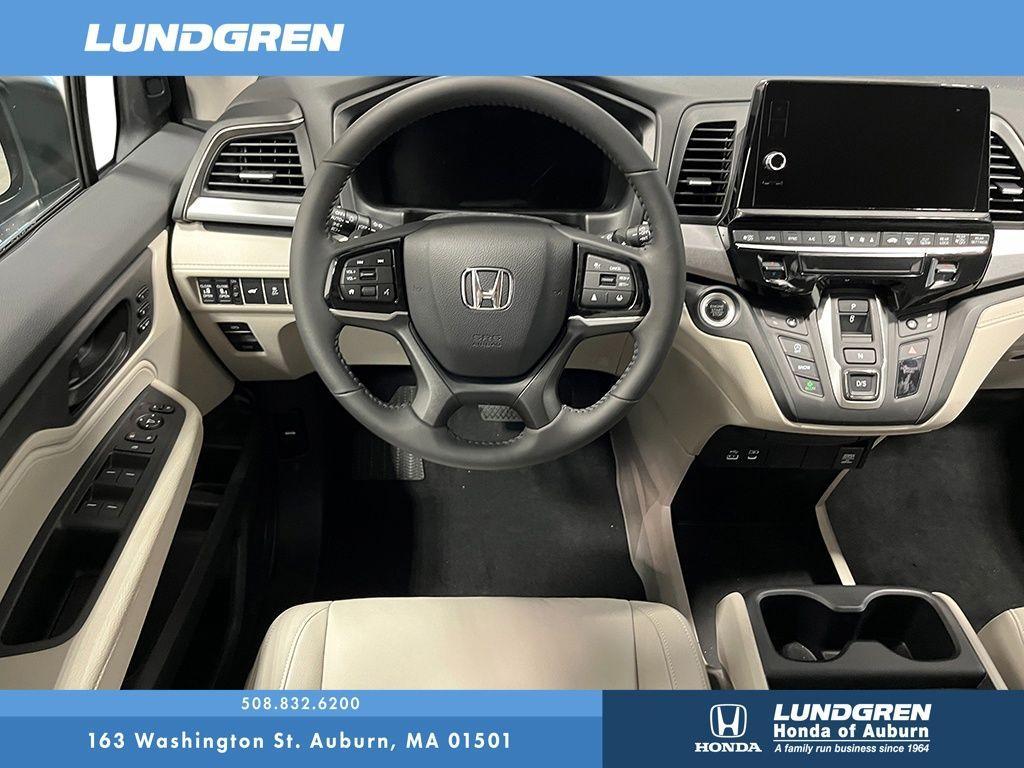 new 2025 Honda Odyssey car, priced at $43,670
