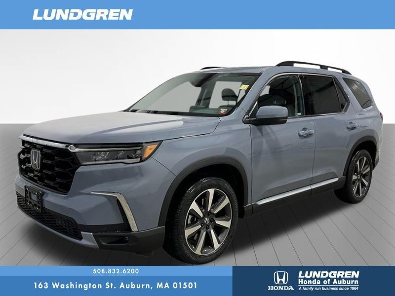 new 2025 Honda Pilot car, priced at $51,450