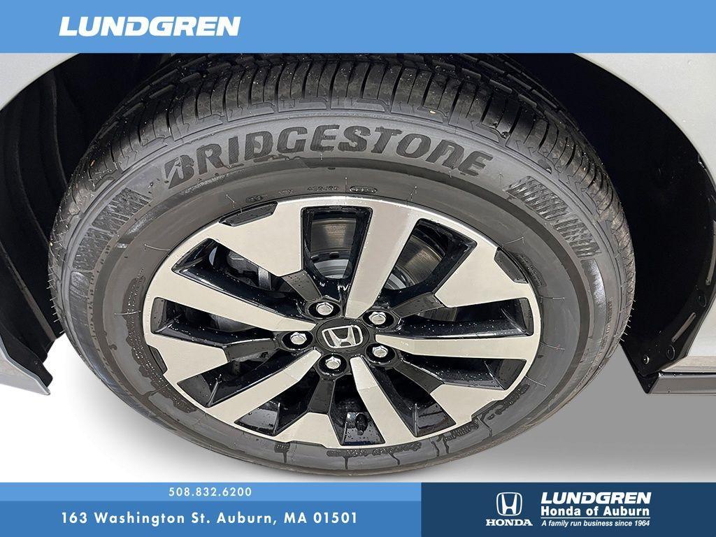 new 2026 Honda Odyssey car, priced at $44,290