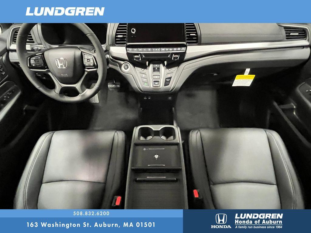 new 2026 Honda Odyssey car, priced at $44,290