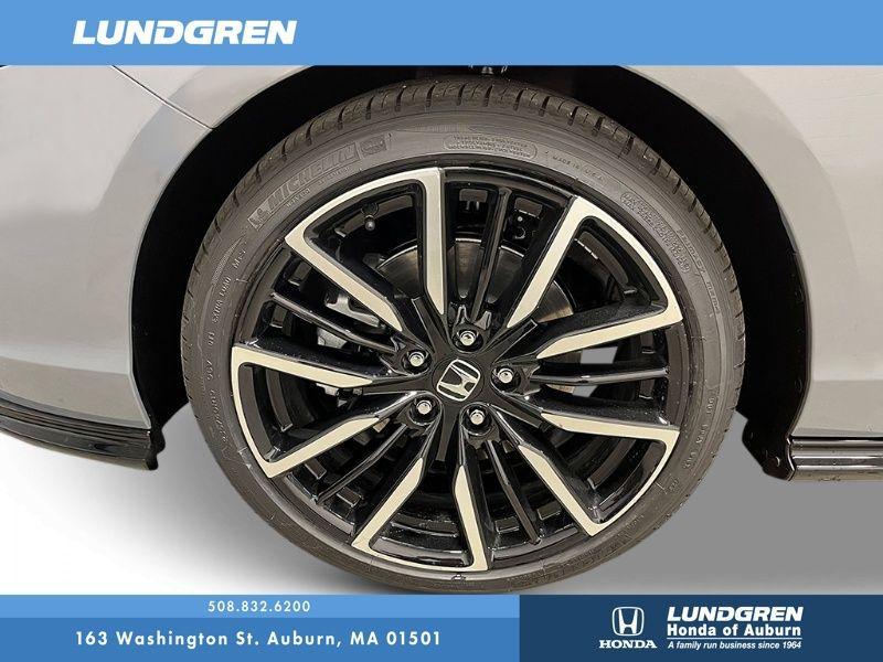 new 2025 Honda Accord Hybrid car, priced at $40,450