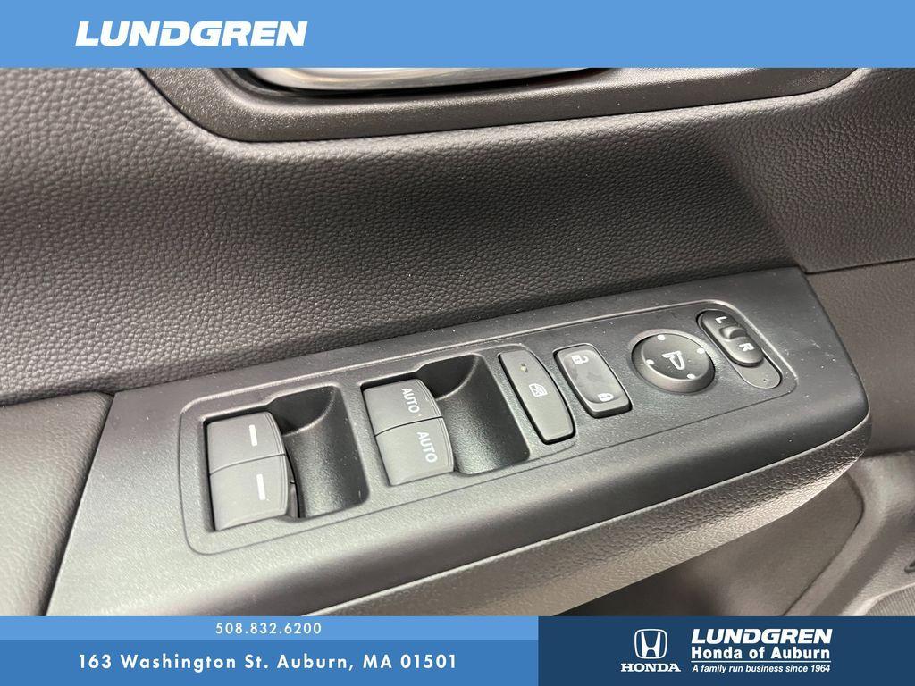 new 2026 Honda CR-V Hybrid car, priced at $40,195