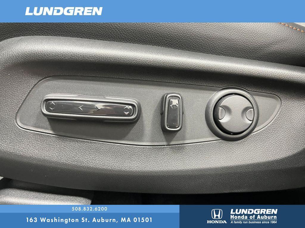 new 2026 Honda CR-V Hybrid car, priced at $43,700