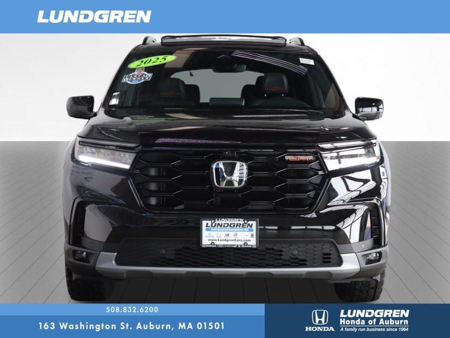 used 2025 Honda Pilot car, priced at $48,621