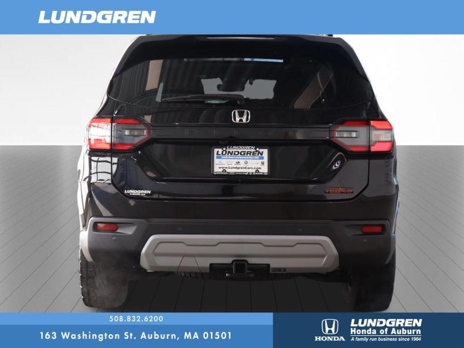 used 2025 Honda Pilot car, priced at $48,621