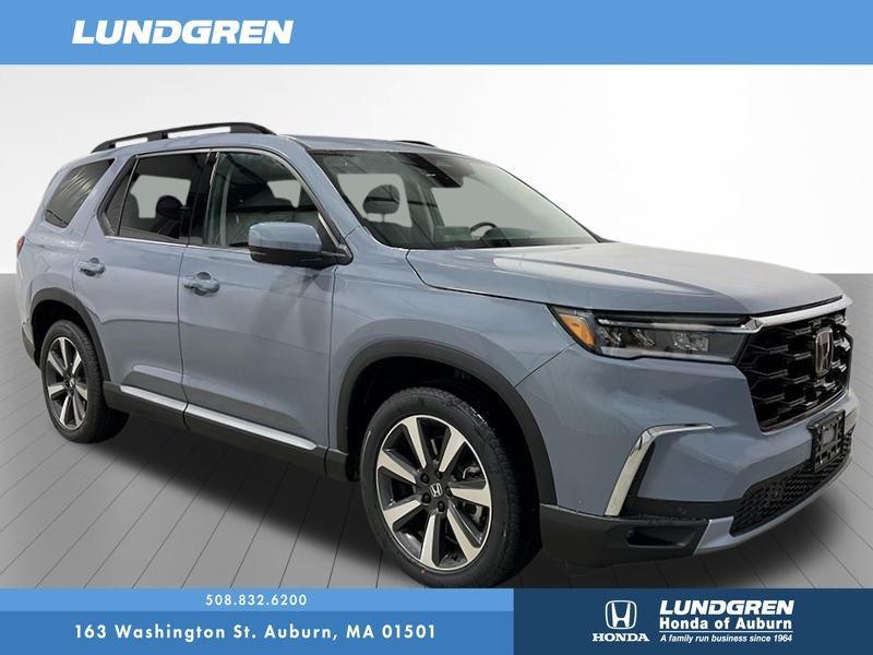 new 2025 Honda Pilot car, priced at $51,505